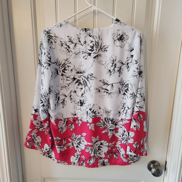 Gorgeous Alfani Floral Colorblock Blouse - Picture 4 of 7